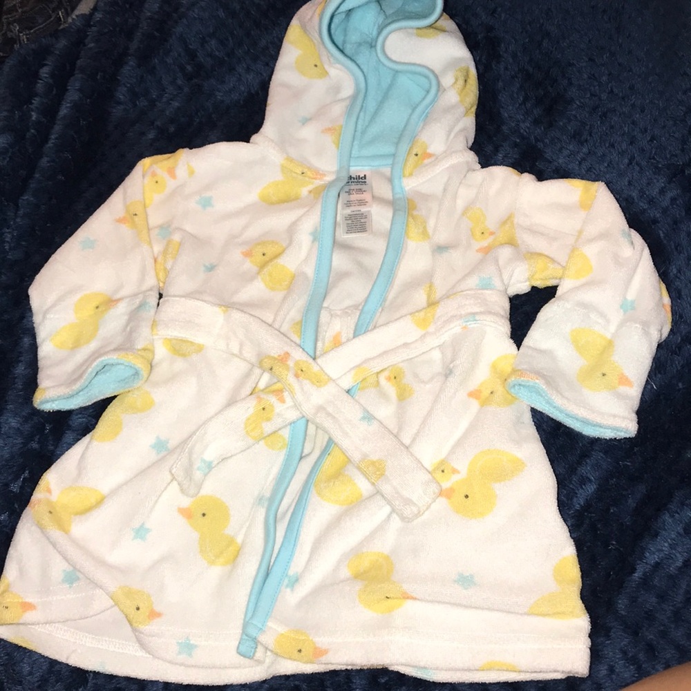 One size duckling bath robe